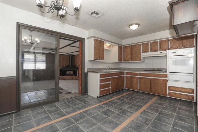 24 SW 54th, Oklahoma City, OK 73109