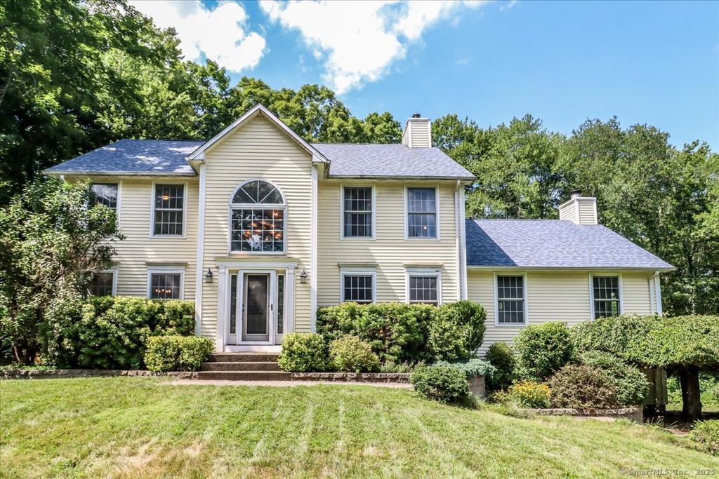 241 Stonegate Drive, Southbury, CT 06488