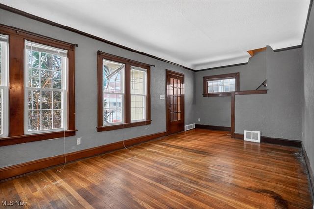 3559 Lloyd Road, Cleveland, OH 44111