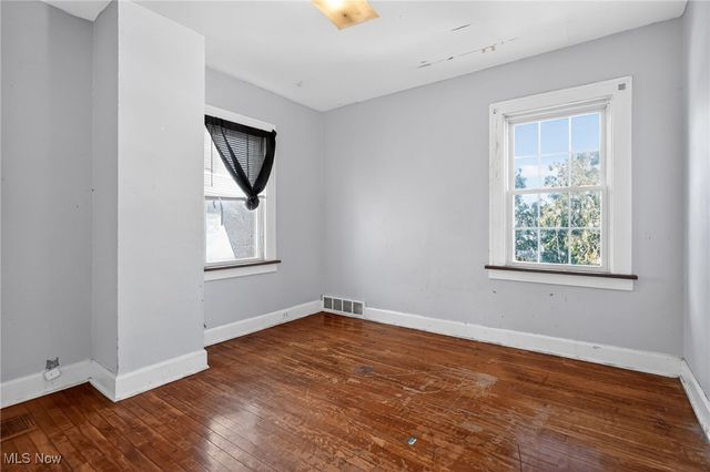 3559 Lloyd Road, Cleveland, OH 44111