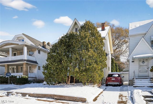 3559 Lloyd Road, Cleveland, OH 44111