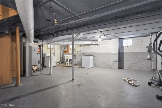 3559 Lloyd Road, Cleveland, OH 44111