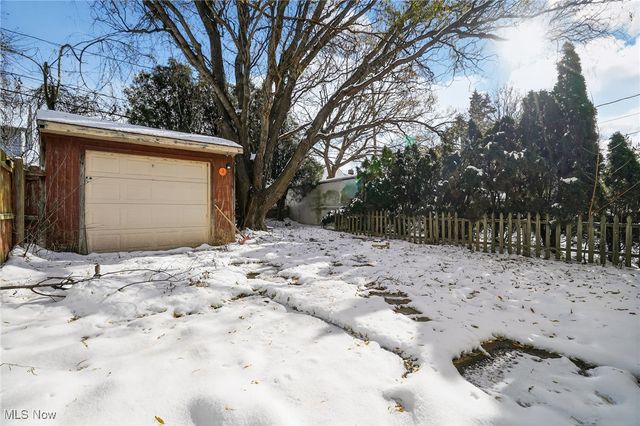 3559 Lloyd Road, Cleveland, OH 44111