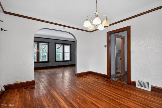 3559 Lloyd Road, Cleveland, OH 44111