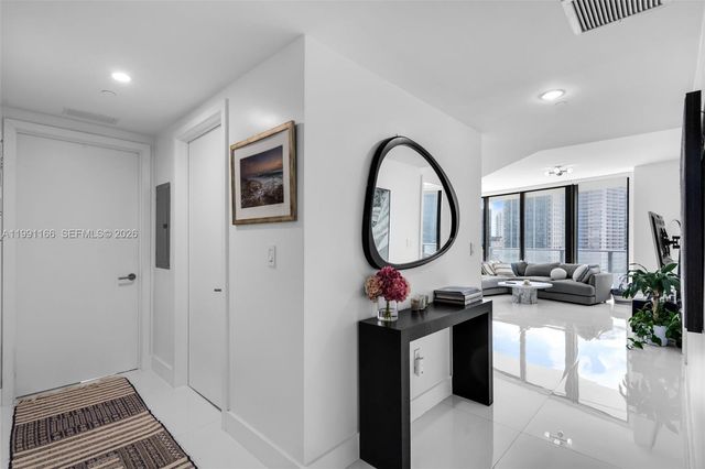 1300 S Miami Ave 1601, Miami, FL 33130