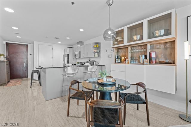 4525 Dean Martin Drive 1111, Las Vegas, NV 89103