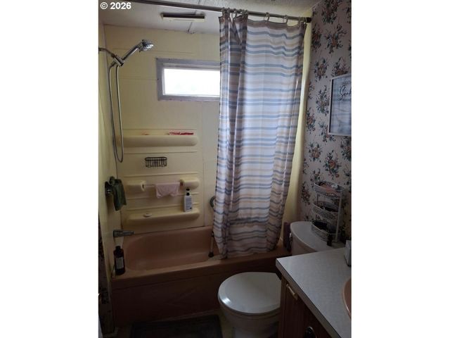 3950 COBURG Rd 3, Eugene, OR 97408