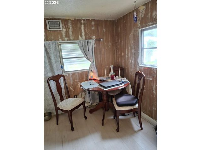 3950 COBURG Rd 3, Eugene, OR 97408