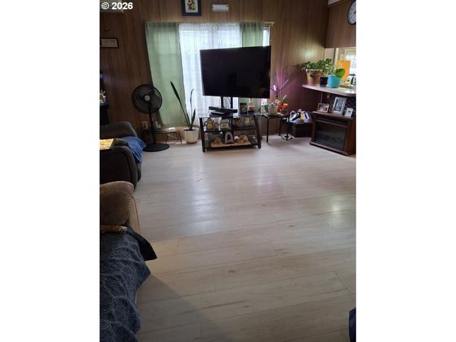 3950 COBURG Rd 3, Eugene, OR 97408