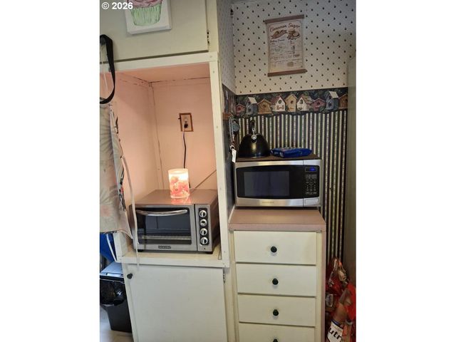 3950 COBURG Rd 3, Eugene, OR 97408