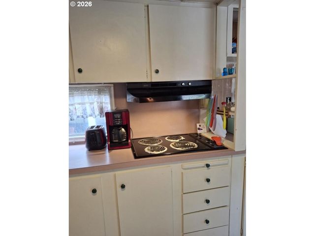 3950 COBURG Rd 3, Eugene, OR 97408