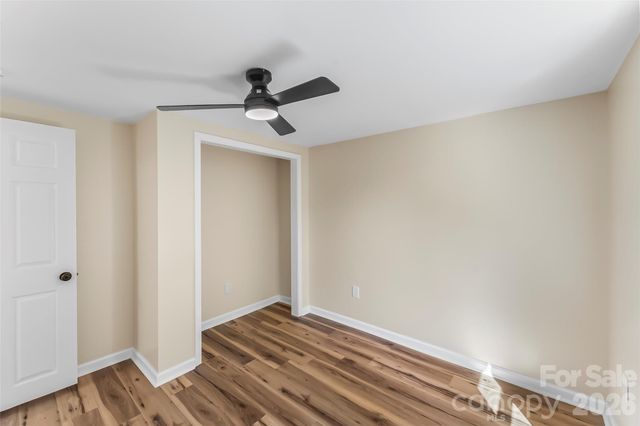 529 NW stage Street, Lenoir, NC 28645