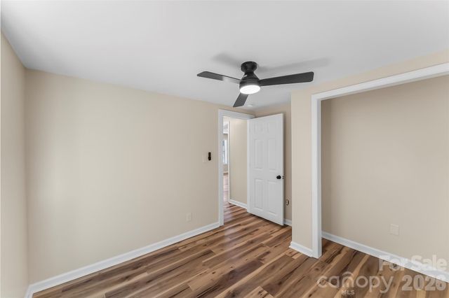 529 NW stage Street, Lenoir, NC 28645