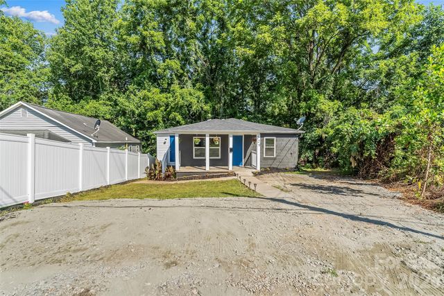 529 NW stage Street, Lenoir, NC 28645