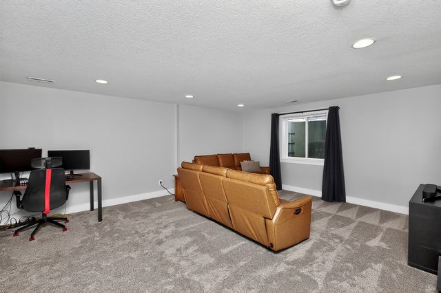 2512 NW 40th Street, Ankeny, IA 50023
