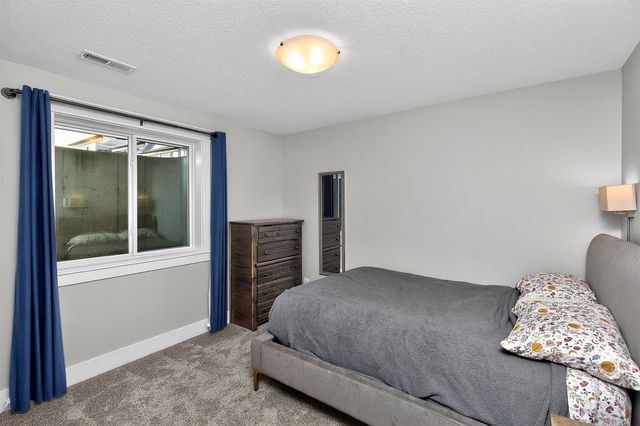 2512 NW 40th Street, Ankeny, IA 50023