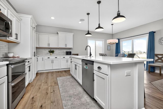 2512 NW 40th Street, Ankeny, IA 50023
