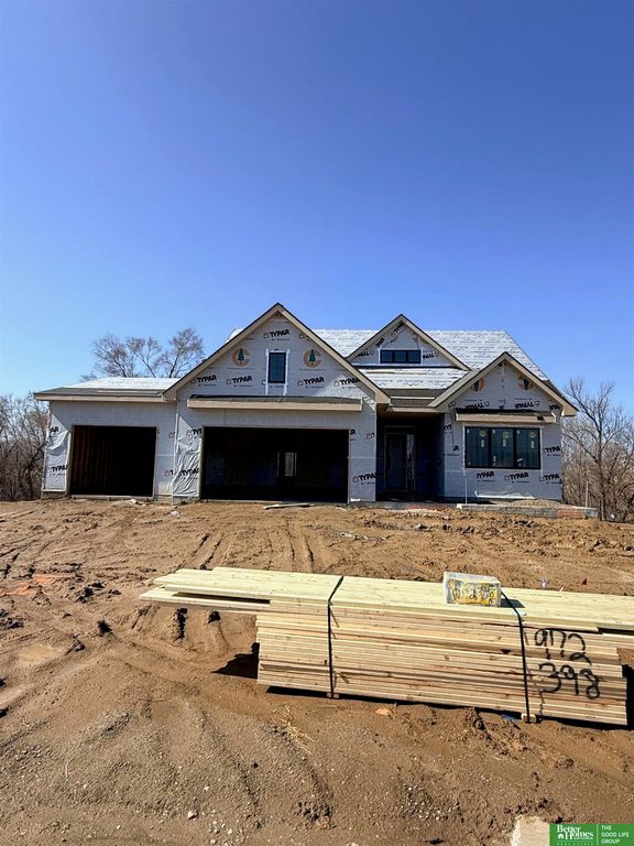 11110 S 98th Avenue, Papillion, NE 68046