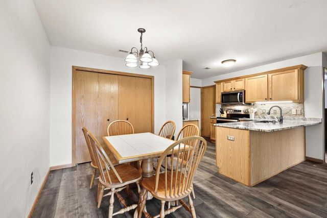 214 Douglas Drive, Brooklyn, WI 53521