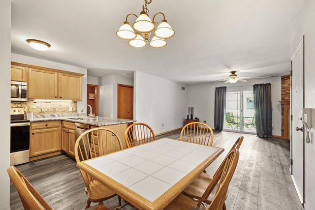 214 Douglas Drive, Brooklyn, WI 53521