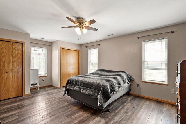 214 Douglas Drive, Brooklyn, WI 53521