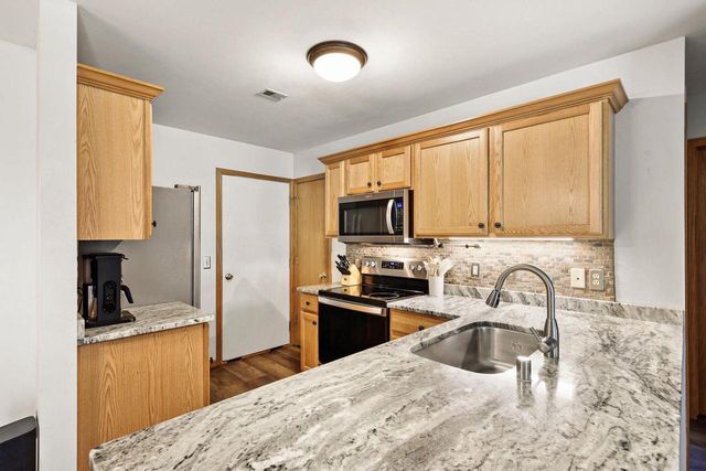 214 Douglas Drive, Brooklyn, WI 53521