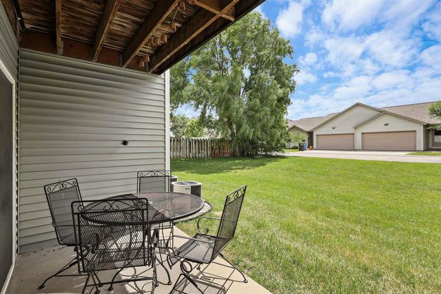 214 Douglas Drive, Brooklyn, WI 53521