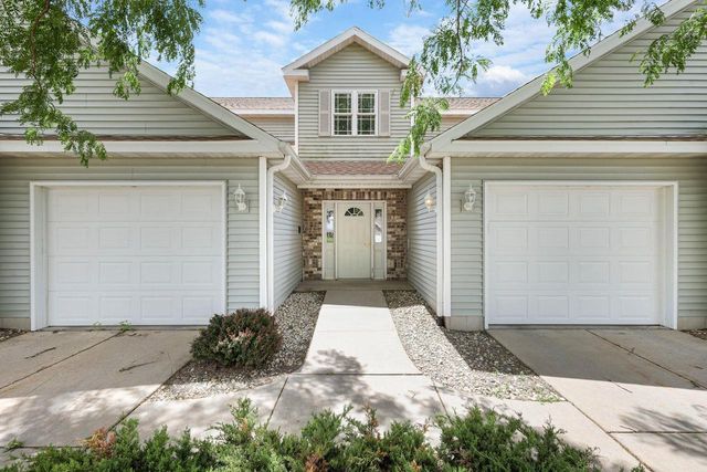 214 Douglas Drive, Brooklyn, WI 53521