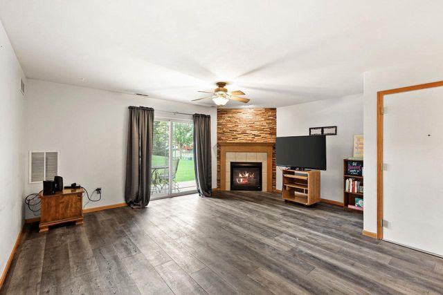 214 Douglas Drive, Brooklyn, WI 53521