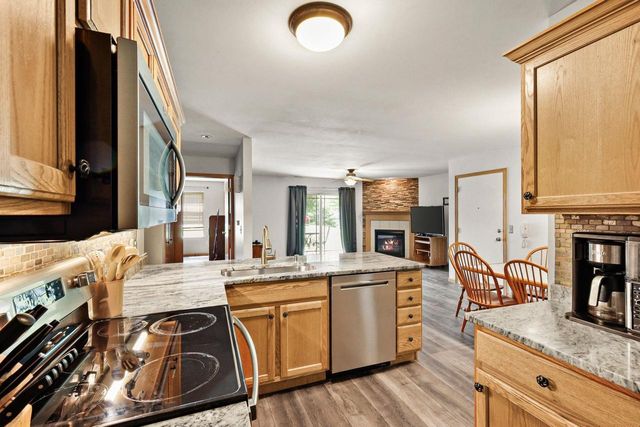 214 Douglas Drive, Brooklyn, WI 53521