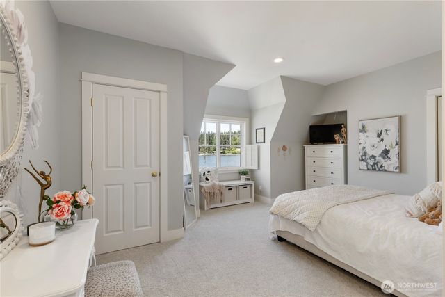 7178 NE William Rogers Road, Indianola, WA 98342