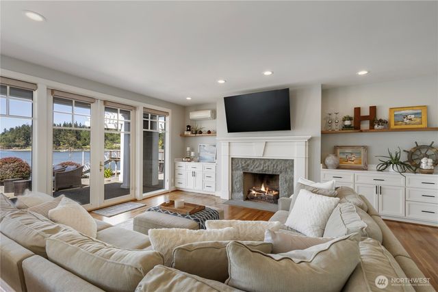 7178 NE William Rogers Road, Indianola, WA 98342