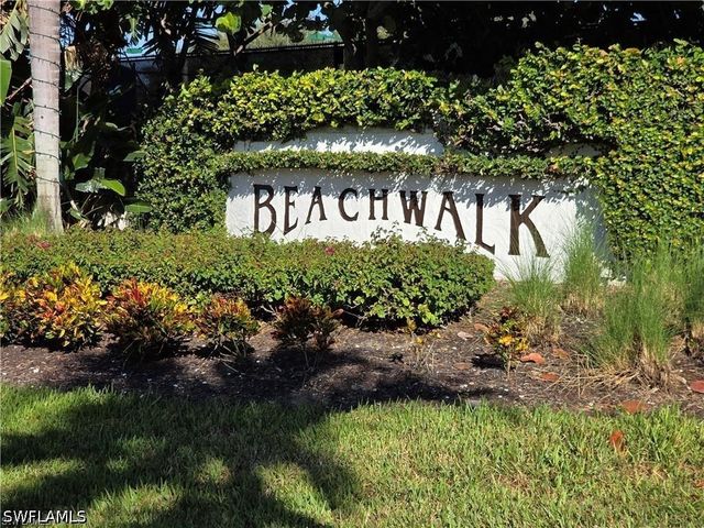 637 Beachwalk CIR E202, Naples, FL 34108
