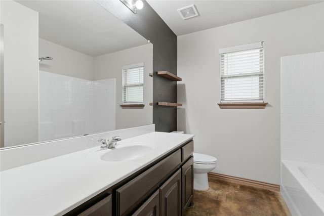 108 La Arroya Drive, Weatherford, TX 76088