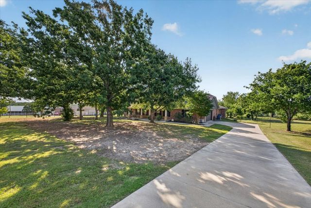 108 La Arroya Drive, Weatherford, TX 76088