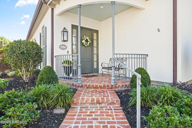 300 Edgehill Circle, Lafayette, LA 70508