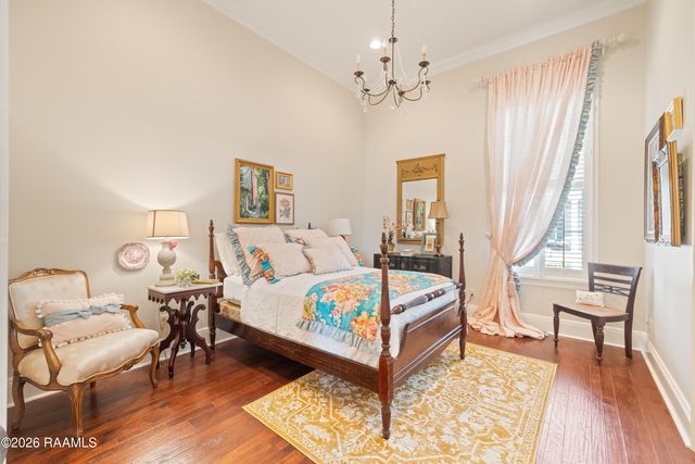 300 Edgehill Circle, Lafayette, LA 70508