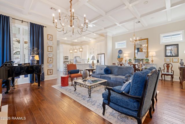 300 Edgehill Circle, Lafayette, LA 70508