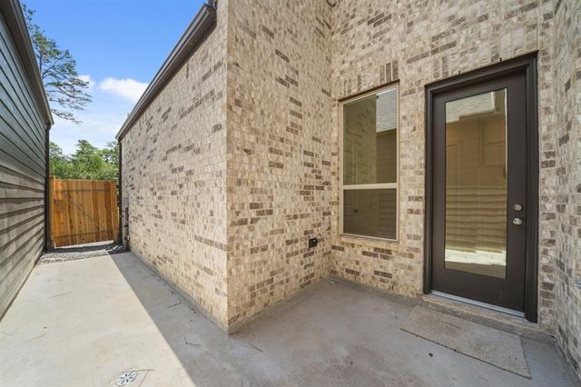 332 Fields Lane, Montgomery, TX 77316