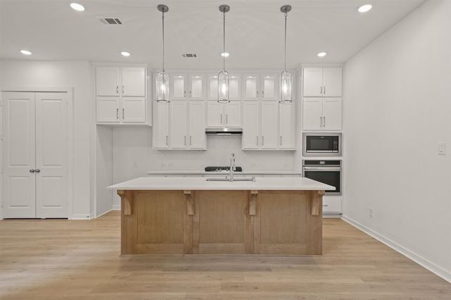 332 Fields Lane, Montgomery, TX 77316