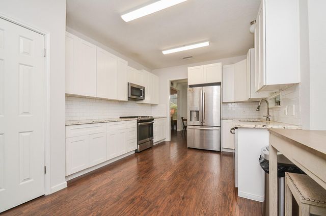 1903 Tall Gum Drive, Fresno, TX 77545