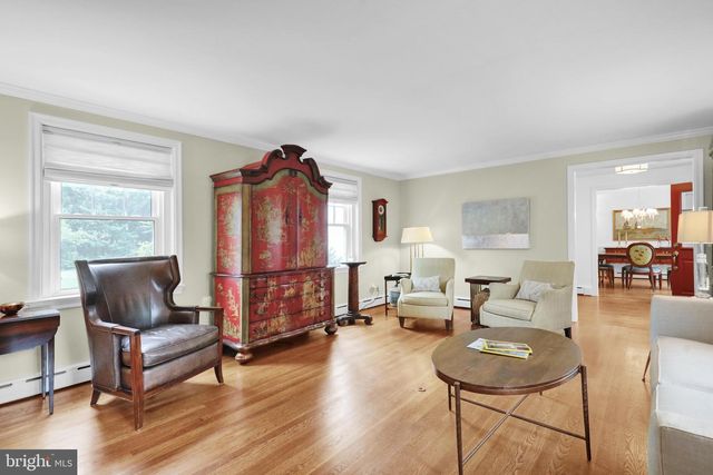1323 QUARRY LN, Lancaster, PA 17603