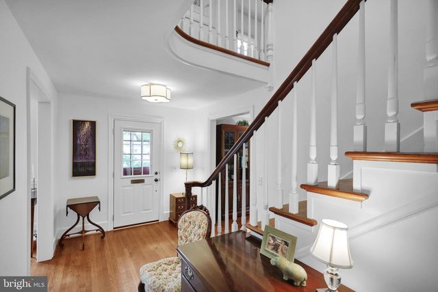 1323 QUARRY LN, Lancaster, PA 17603