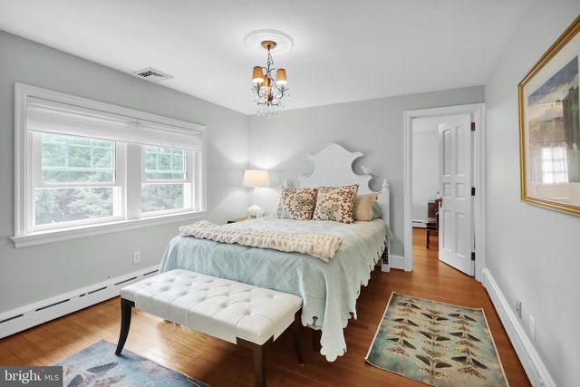 1323 QUARRY LN, Lancaster, PA 17603