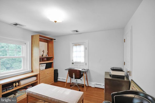 1323 QUARRY LN, Lancaster, PA 17603