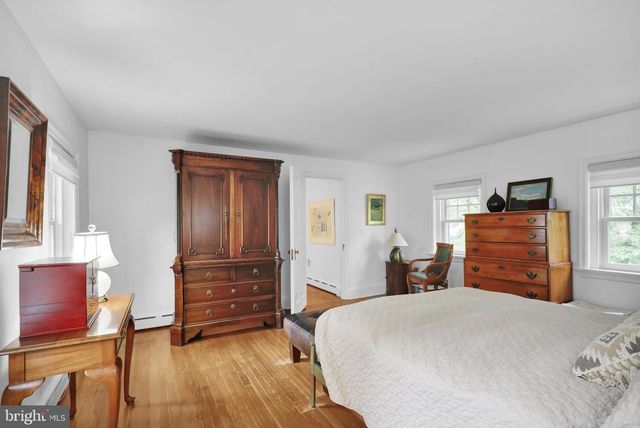 1323 QUARRY LN, Lancaster, PA 17603