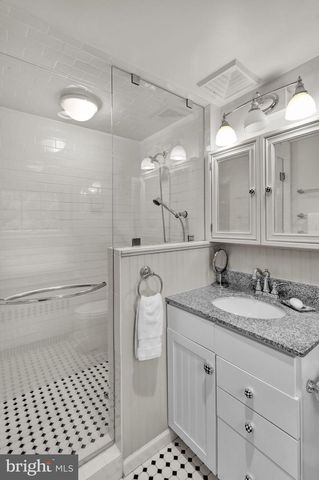 1323 QUARRY LN, Lancaster, PA 17603