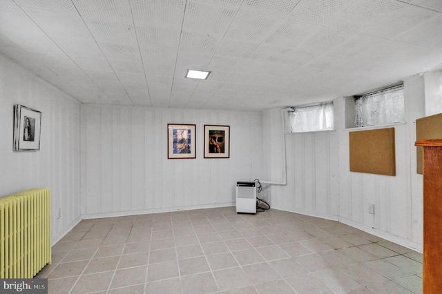 1323 QUARRY LN, Lancaster, PA 17603