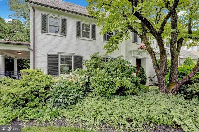 1323 QUARRY LN, Lancaster, PA 17603