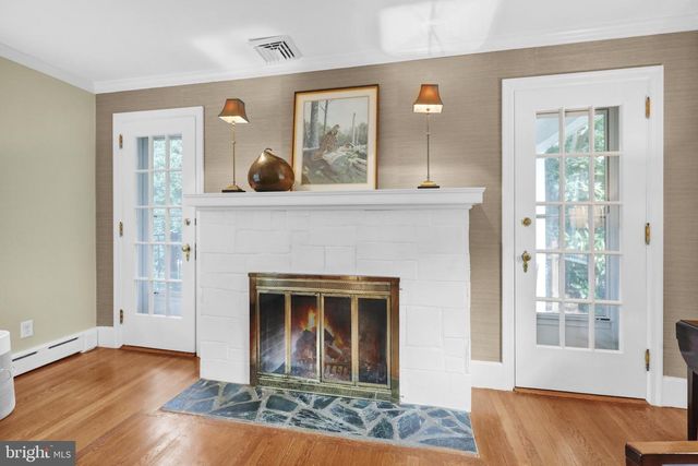 1323 QUARRY LN, Lancaster, PA 17603